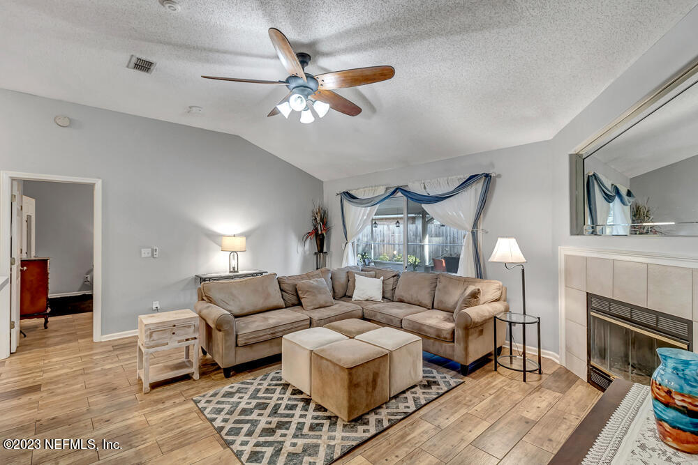 9641 Pritmore Road East Jacksonville, FL 32257 - Photo 20 of 37 18