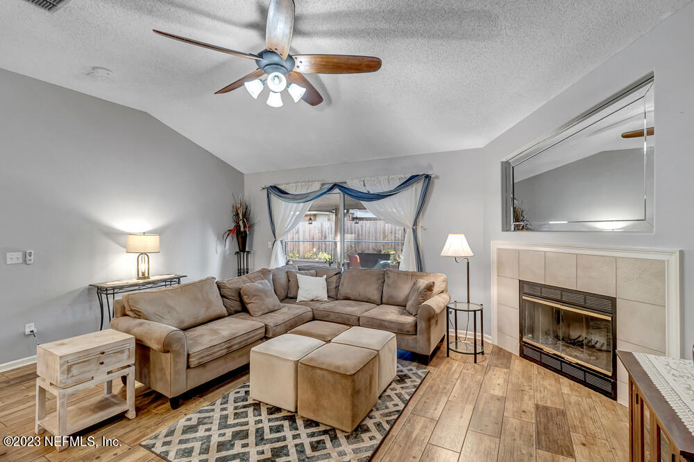 9641 Pritmore Road East Jacksonville, FL 32257 - Photo 21 of 37 19