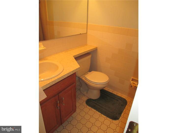 10800 Rayland Road Philadelphia, PA 19154 - Photo 9 of 25 Gallery Image 9