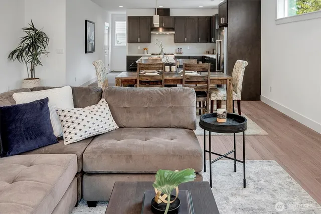 $1,074,800 | 17018 106th Avenue Southeast, Renton, WA 98055