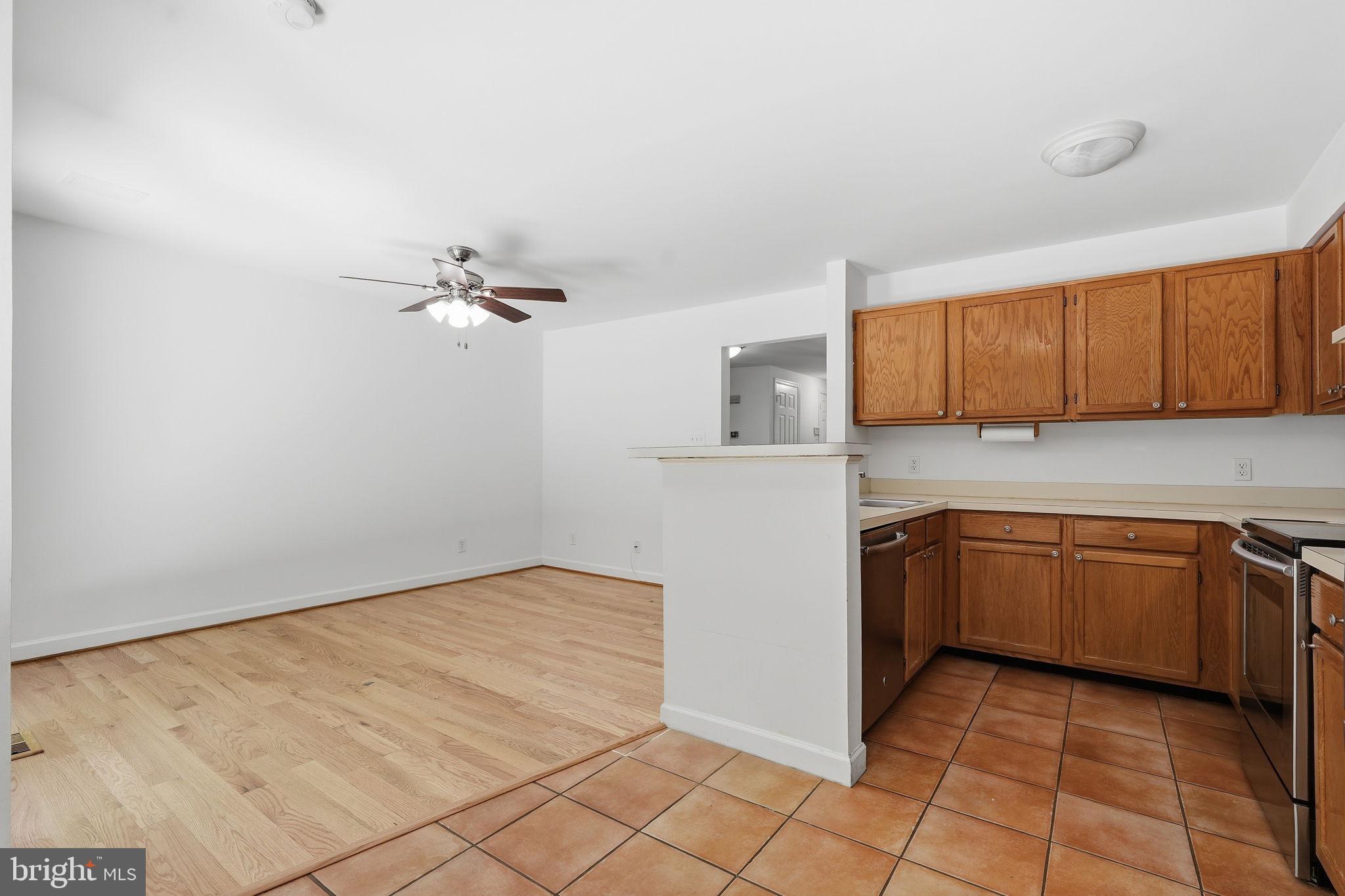1609 Oak Spring Way Reston, VA 20190 - Photo 15 of 50