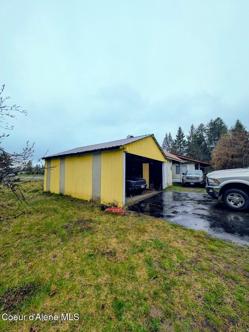 968 Roosevelt Road Bonners Ferry, ID 83805 - Photo 34 of 34 Paved drive and 2 car detached garage