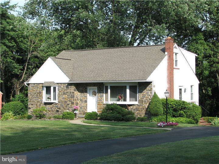 145 Ridgefield Road Newtown Square, PA 19073 - Photo 1 of 18 Exterior Front