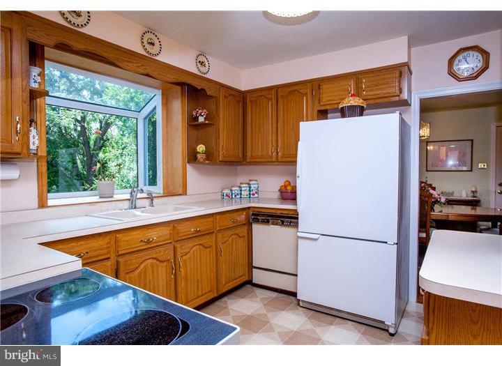 145 Ridgefield Road Newtown Square, PA 19073 - Photo 7 of 18 Kitchen