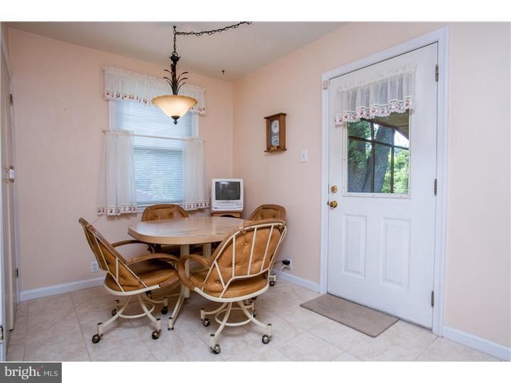 145 Ridgefield Road Newtown Square, PA 19073 - Photo 9 of 18 Breakfast Room