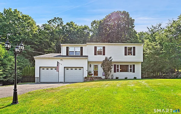 $689,000 | 4 Windaway Road, Bethel, CT 06801