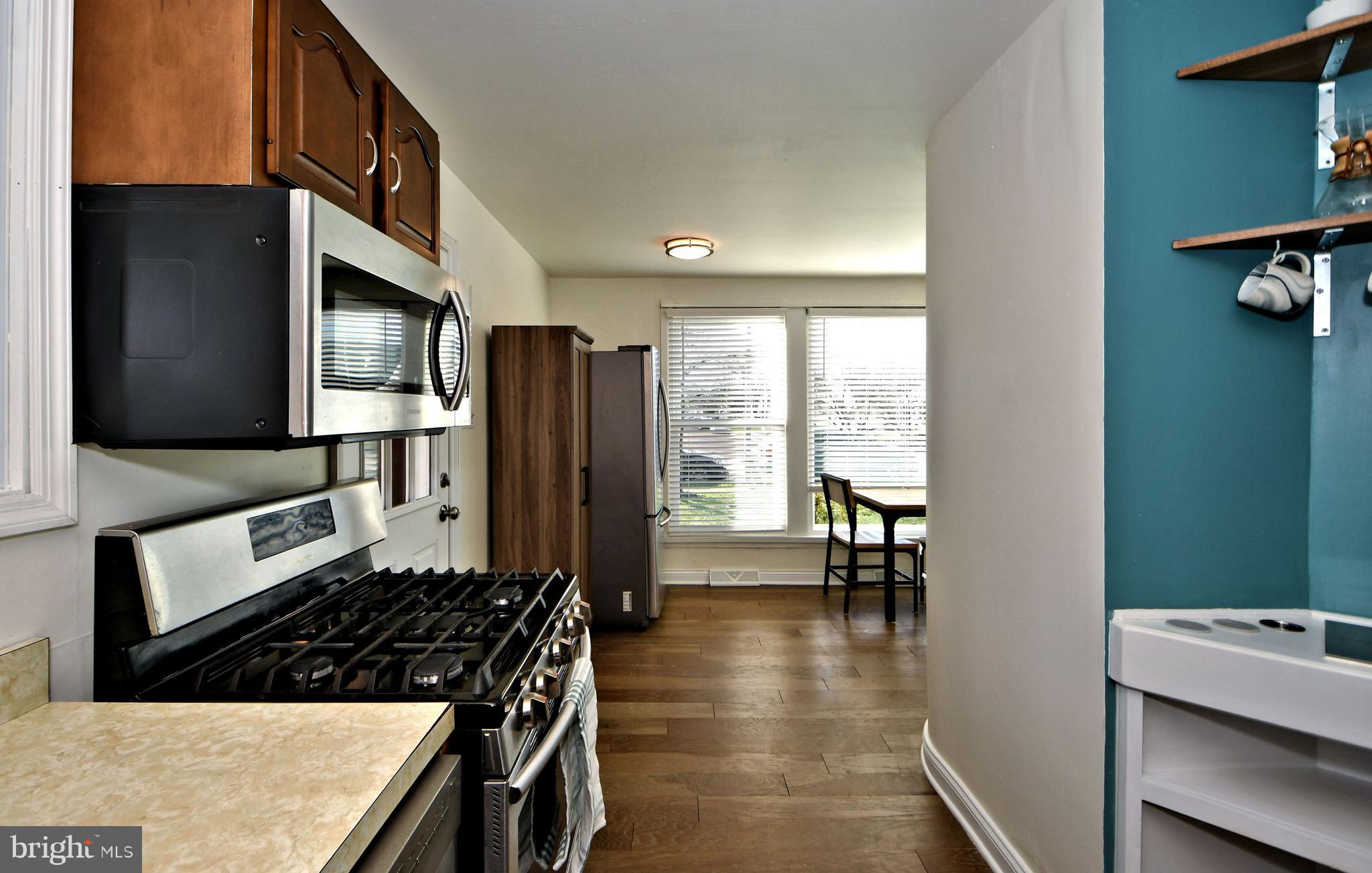1811 Surrey Road Oreland, PA 19075 - Photo 16 of 48 Kitchen