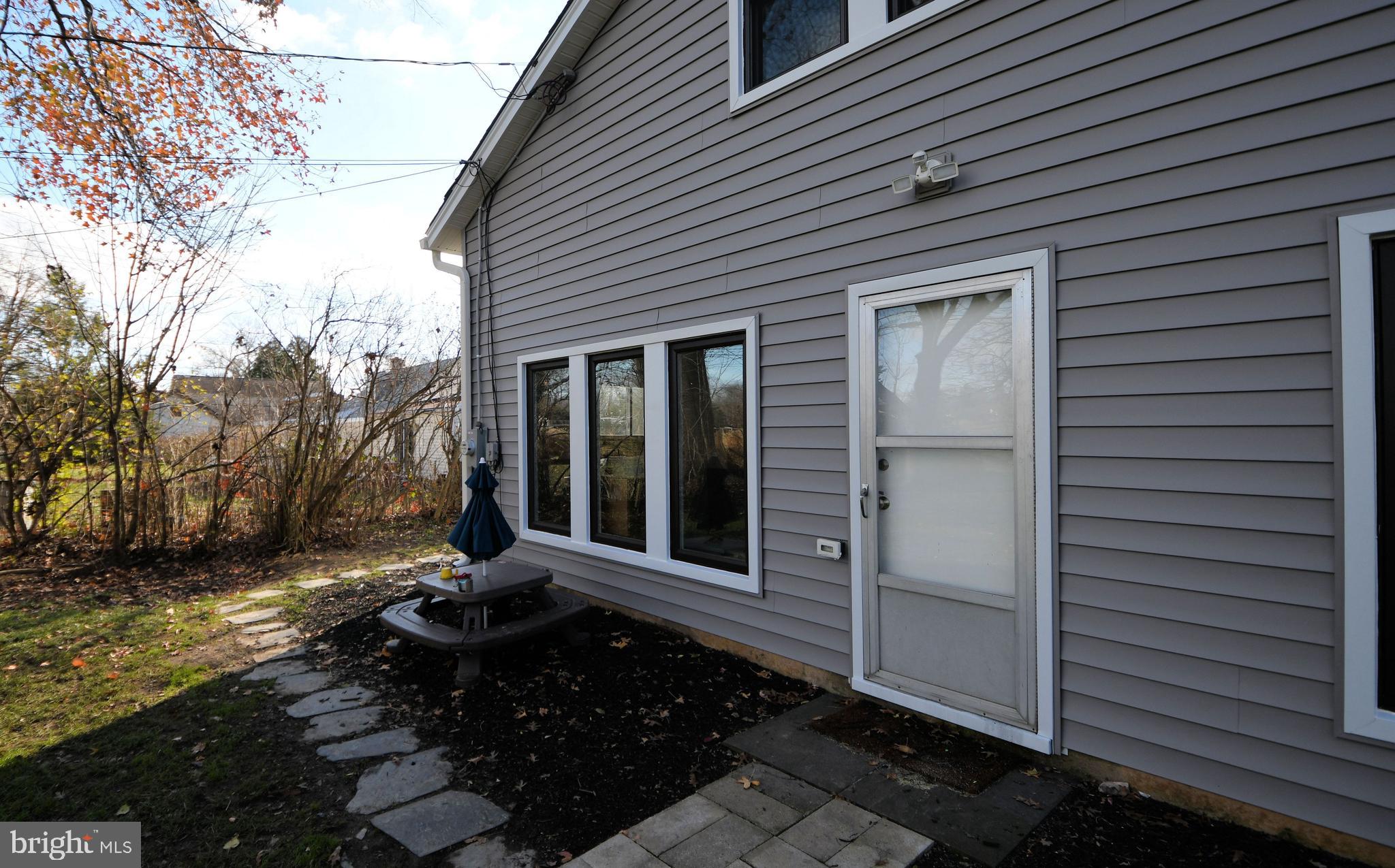 1811 Surrey Road Oreland, PA 19075 - Photo 39 of 48 Exterior rear