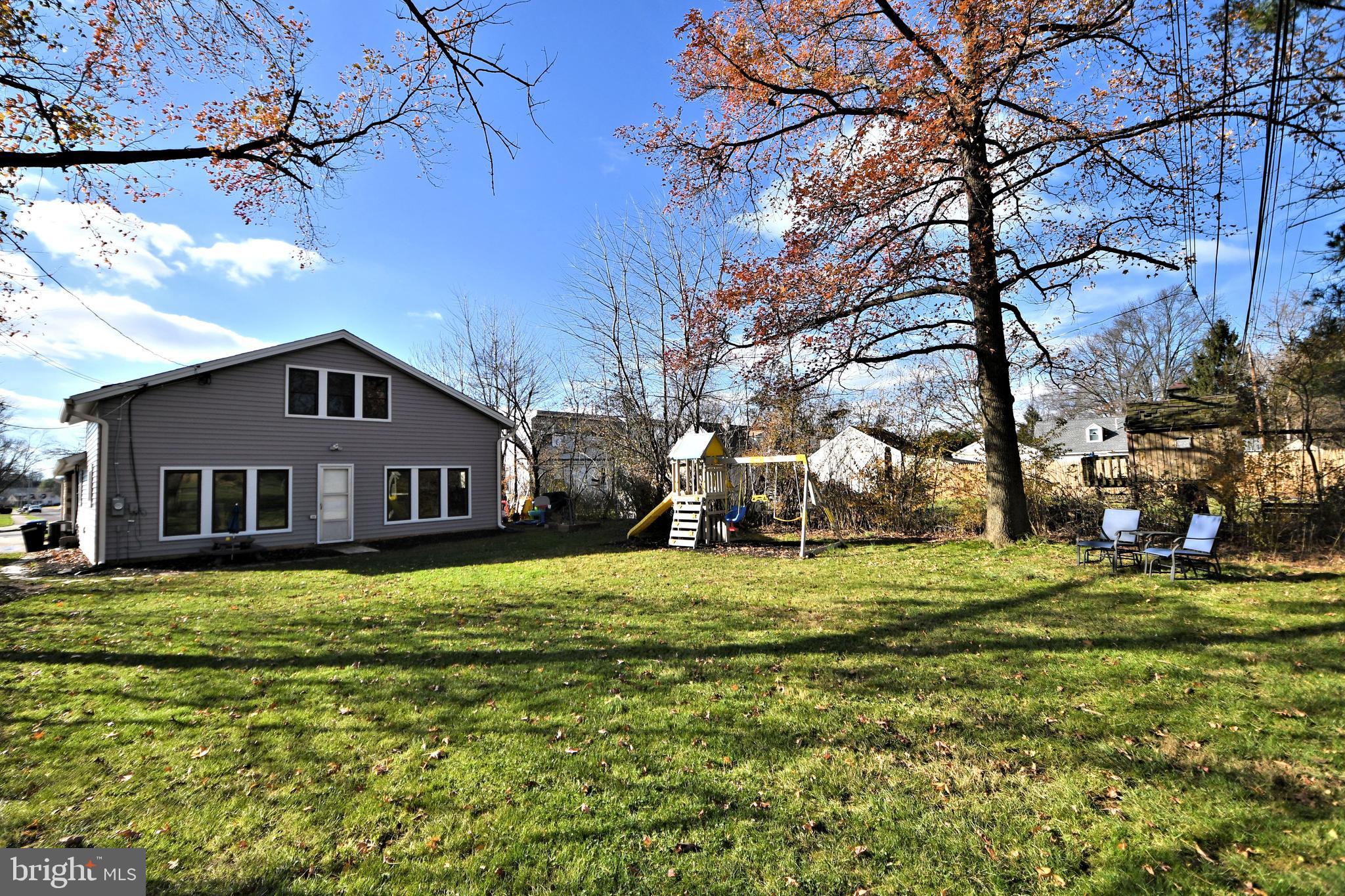 1811 Surrey Road Oreland, PA 19075 - Photo 42 of 48 Exterior rear