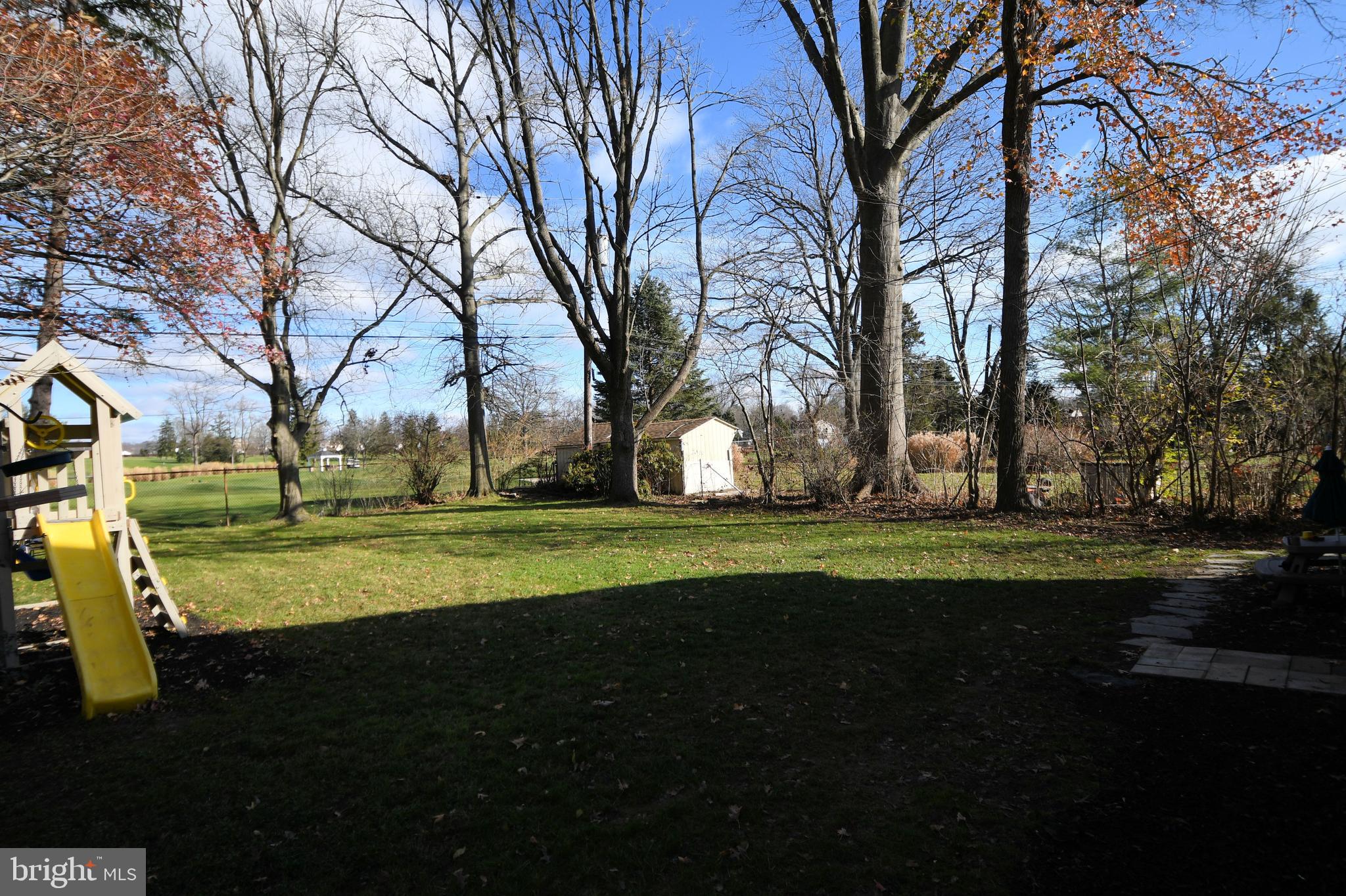 1811 Surrey Road Oreland, PA 19075 - Photo 43 of 48 Rear yard