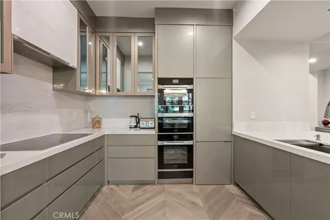 $2,395,000 | 11500 San Vicente Boulevard, Unit 202, Los Angeles, CA 90049