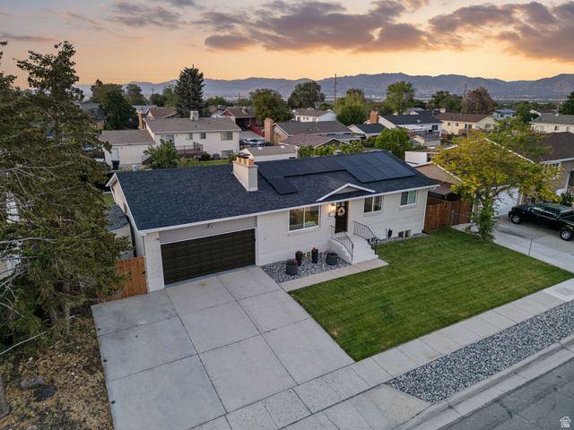 5118 Obsidian Way Kearns, UT 84118 - Photo 1 of 26