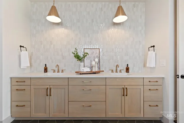 $1,245,000 | 7755 West Flathead Lake Street, Eagle, ID 83616