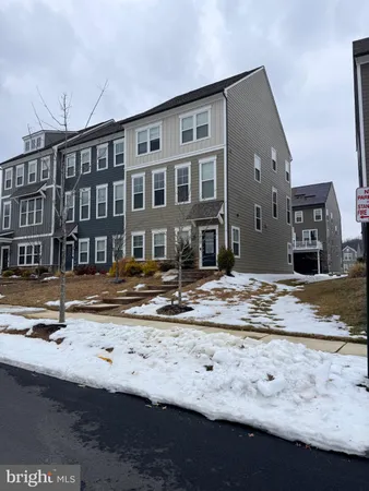 $3,500 | 1756 Autumn Maple Leaf Drive, Dumfries, VA 22026