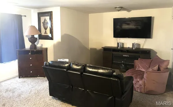 $190,000 | 14122 Candlewyck Pl Court, Florissant, MO 63034