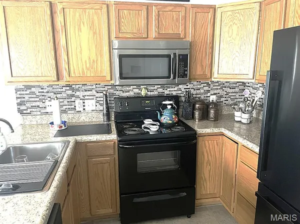 $190,000 | 14122 Candlewyck Pl Court, Florissant, MO 63034