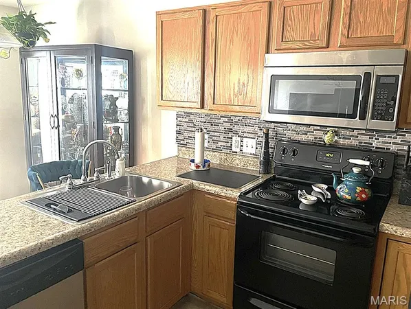 $190,000 | 14122 Candlewyck Pl Court, Florissant, MO 63034