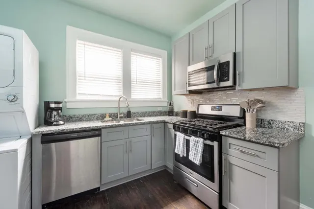 $1,700 | 1351 Oxford Road Northeast, Unit 2, Atlanta, GA 30307