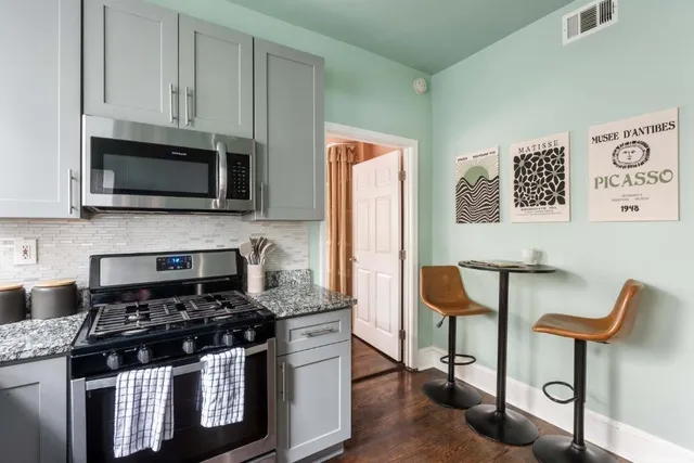 $1,700 | 1351 Oxford Road Northeast, Unit 2, Atlanta, GA 30307