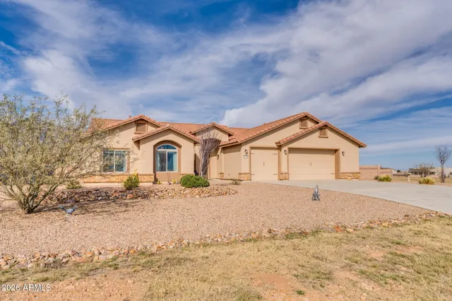 $785,000 | 6233 East Molly Drive, Hereford, AZ 85615