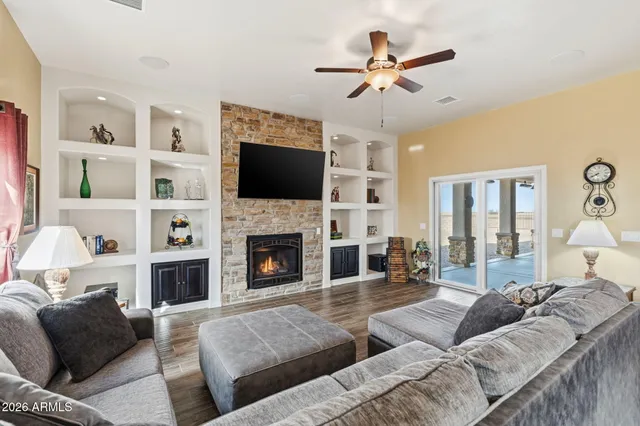 $785,000 | 6233 East Molly Drive, Hereford, AZ 85615