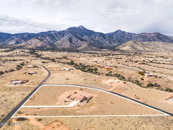 $699,900 | 6233 East Molly Drive, Hereford, AZ 85615