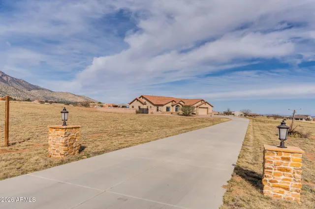 $785,000 | 6233 East Molly Drive, Hereford, AZ 85615