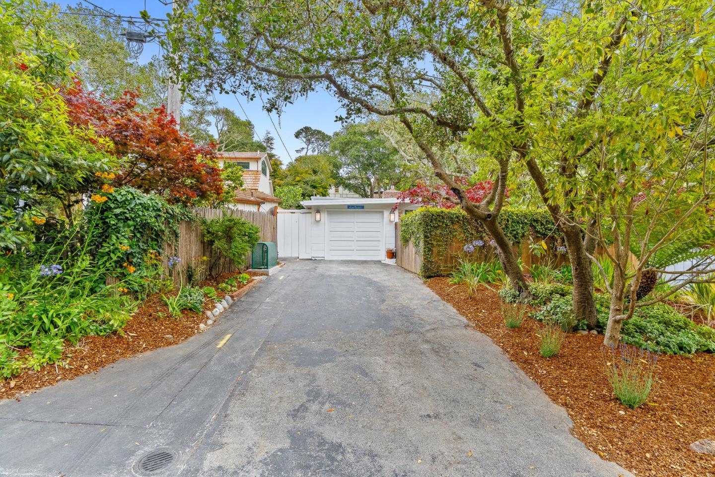 0 Santa Fe 4 Se Of Ocean Avenue Carmel, CA 93923 - Photo 32 of 34 a view of a yard with plants and trees