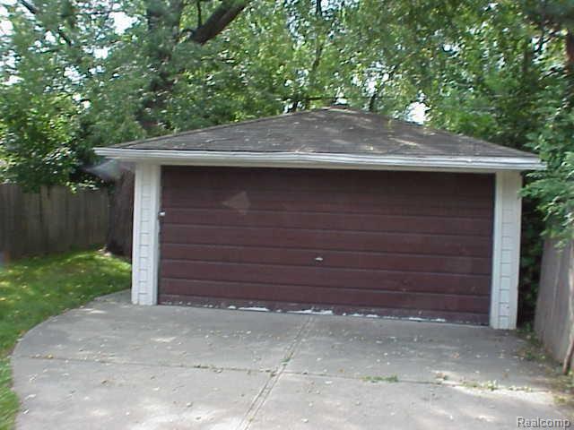 6823 Rutland Street Detroit, MI 48228 - Photo 4 of 19 MVC-005S