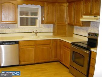 20 Ricci Lane Newark, DE 19702 - Photo 3 of 12 Kitchen