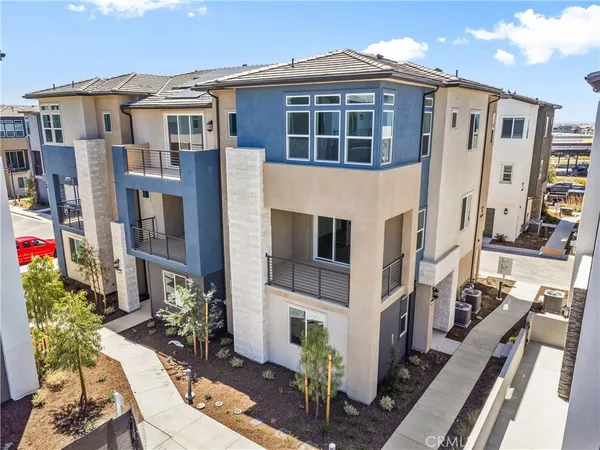 $5,700 | 116 Abacus, Irvine, CA 92618