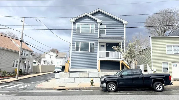 $2,950 | 1035 Atwells Avenue, Unit 2, Providence, RI 02908