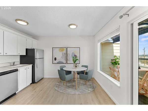 $250,000 | 3515 Southwest Barbur Boulevard, Unit R1, Portland, OR 97239