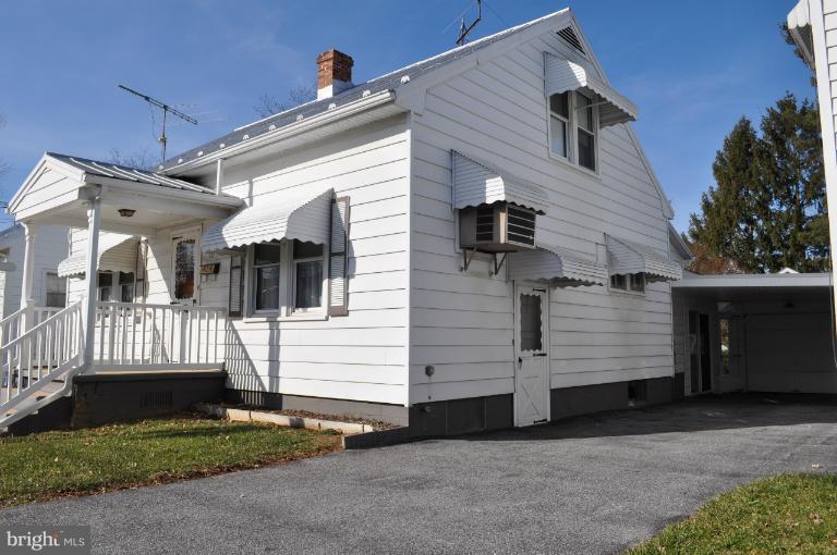 70 South Ralph Street Westminster, MD 21157 - Photo 3 of 12 Exterior (Front)