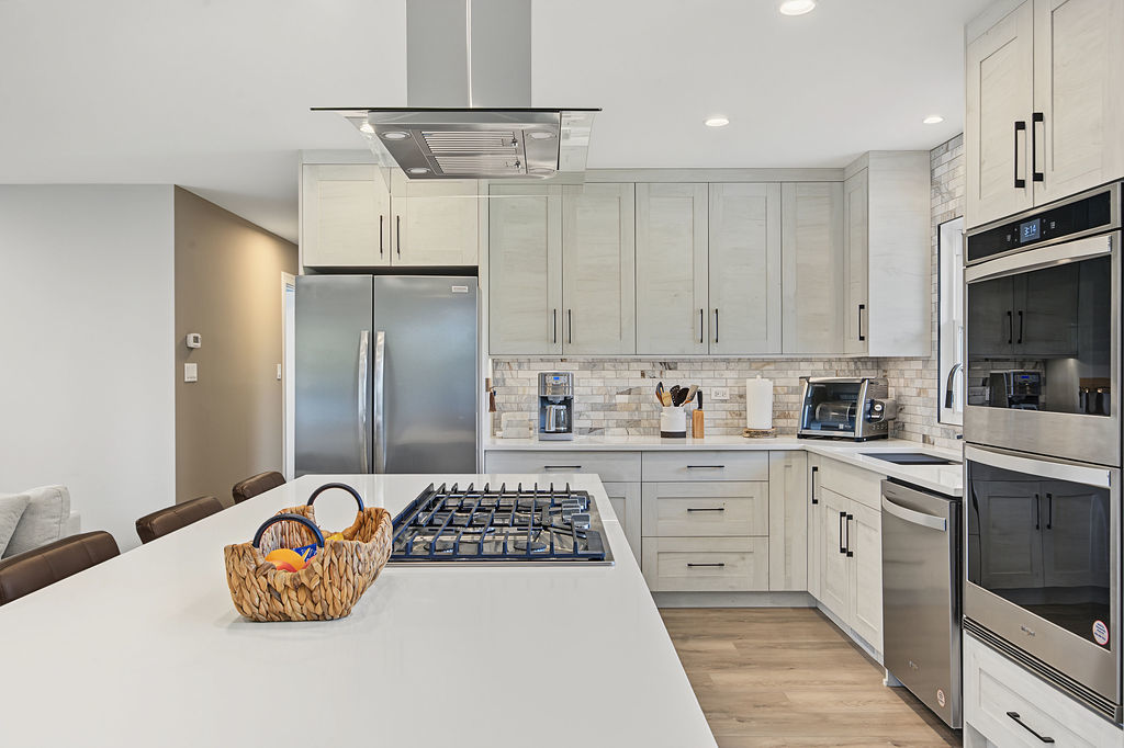 403 Spring S Road Schaumburg, IL 60193 - Photo 9 of 26 Gallery Image 9