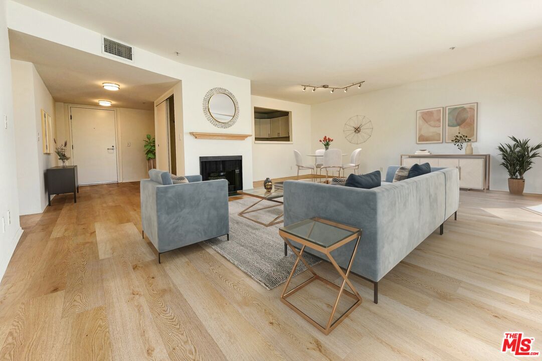 832 3rd Street, Unit 301 Santa Monica, CA 90403 - Photo 7 of 21