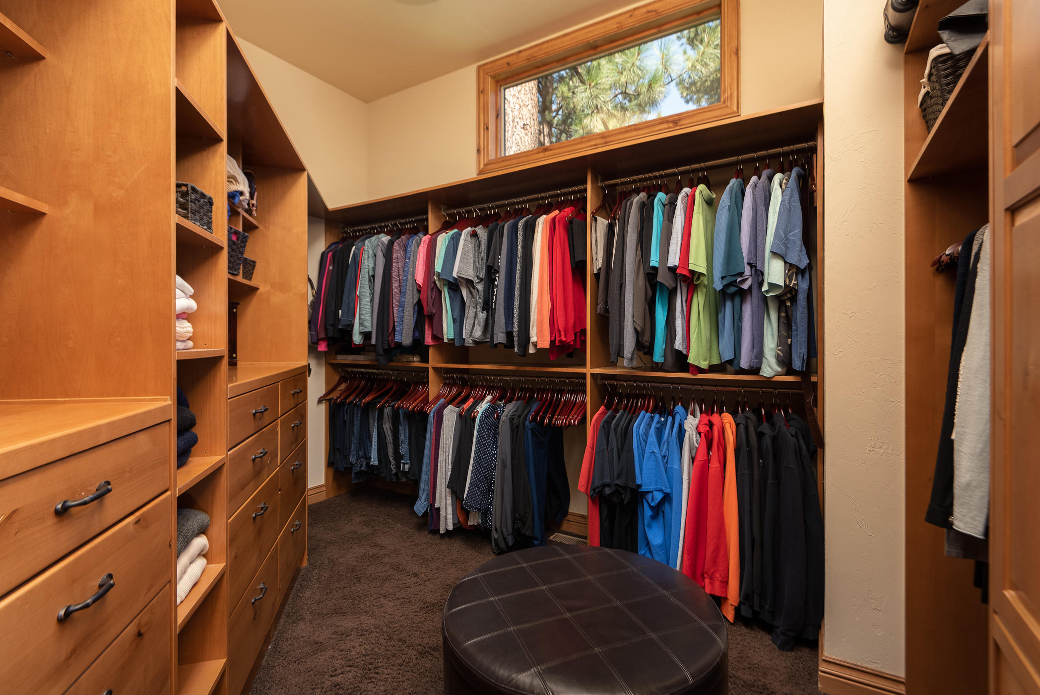 18830 Shoshone Road Bend, OR 97702 - Photo 20 of 49 17 master closet