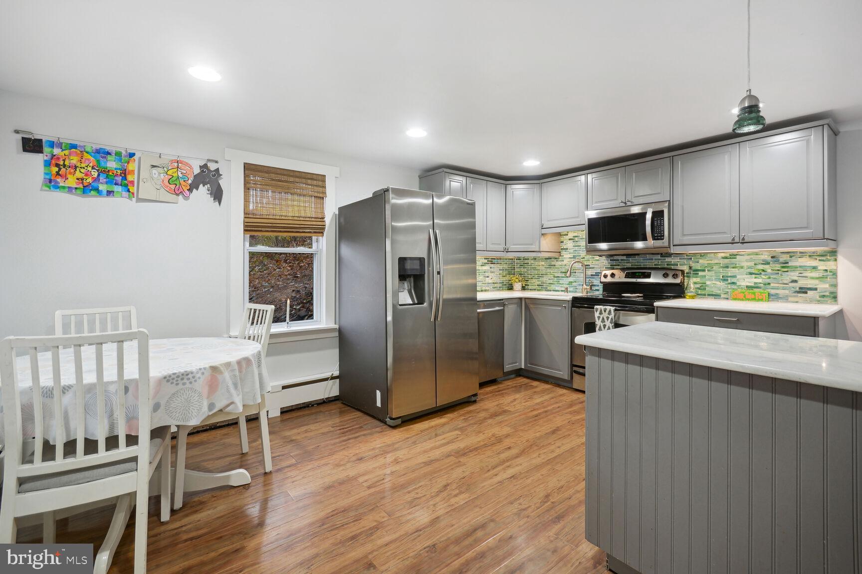 45 New Road Aston, PA 19014 - Photo 3 of 26 Eat-in kitchen