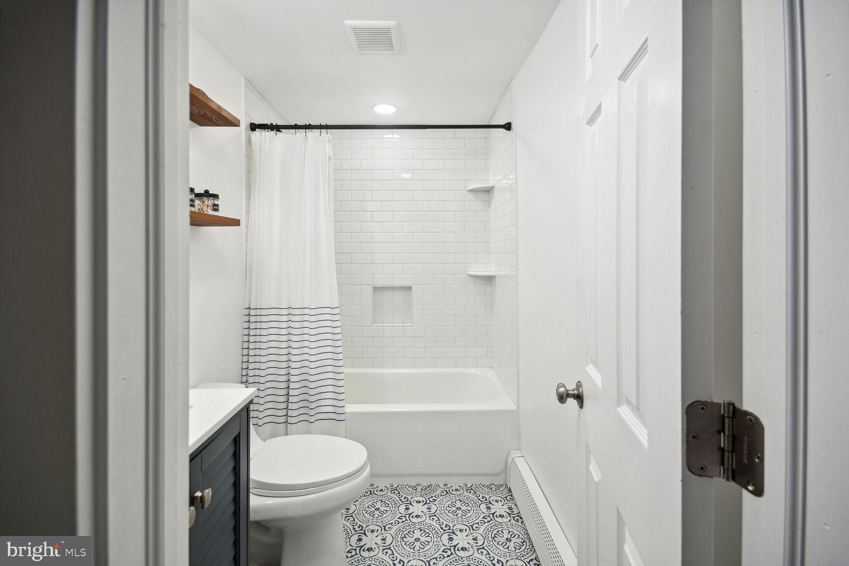 45 New Road Aston, PA 19014 - Photo 8 of 26 Exquisite tile floor