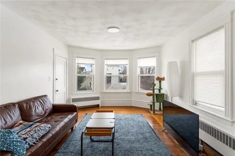 $2,250 | 19 Vale Street, Unit 3, Providence, RI 02908