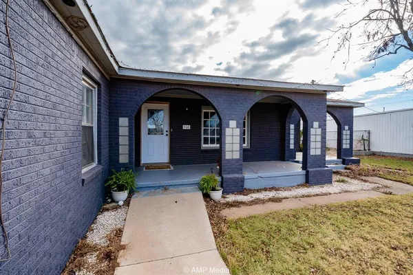 $139,900 | 406 North Swenson Street, Stamford, TX 79553