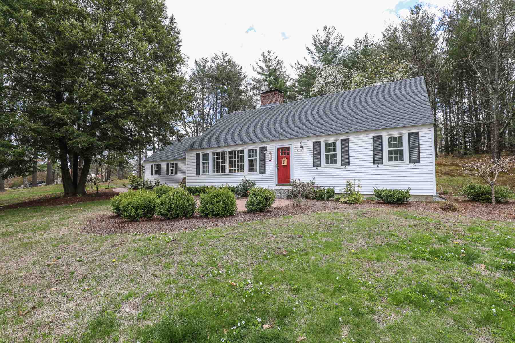 25 Smith Road Bedford, NH 03110 - Photo 1 of 35