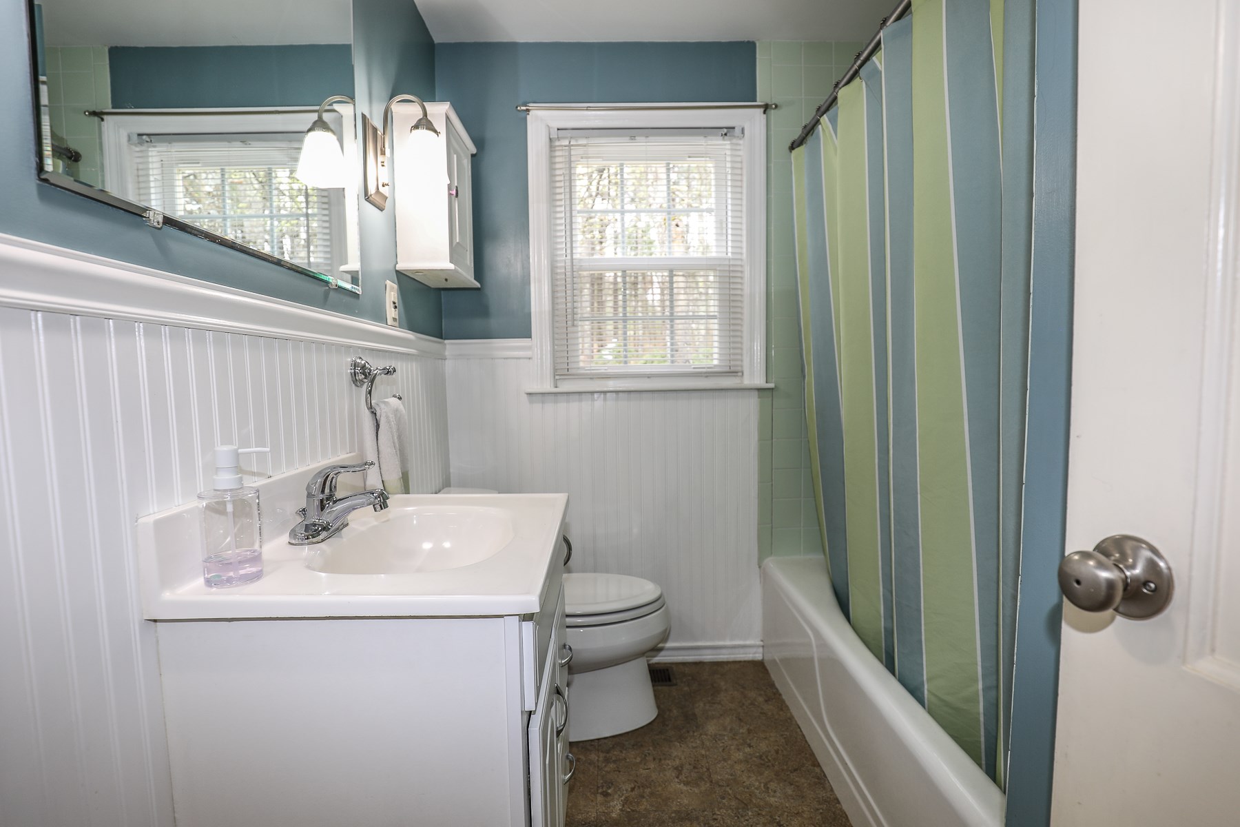25 Smith Road Bedford, NH 03110 - Photo 22 of 35