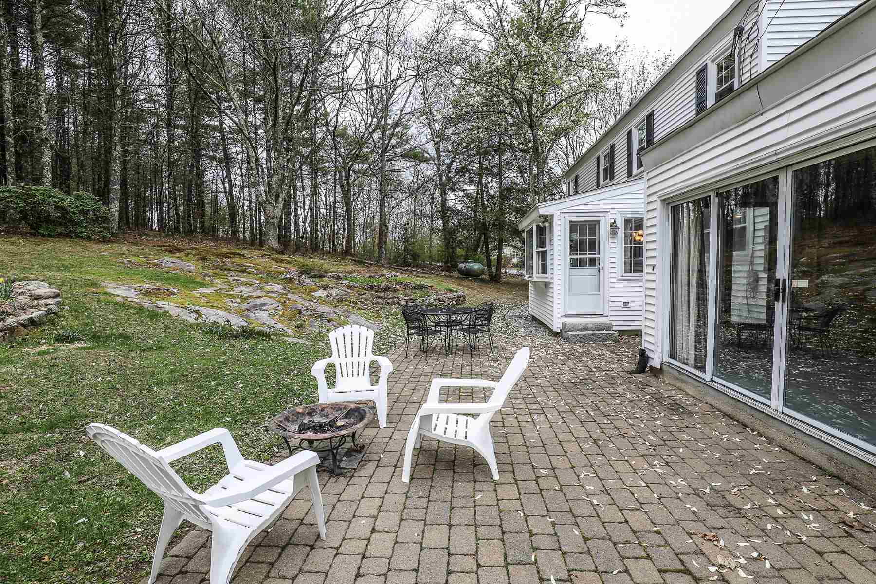 25 Smith Road Bedford, NH 03110 - Photo 28 of 35