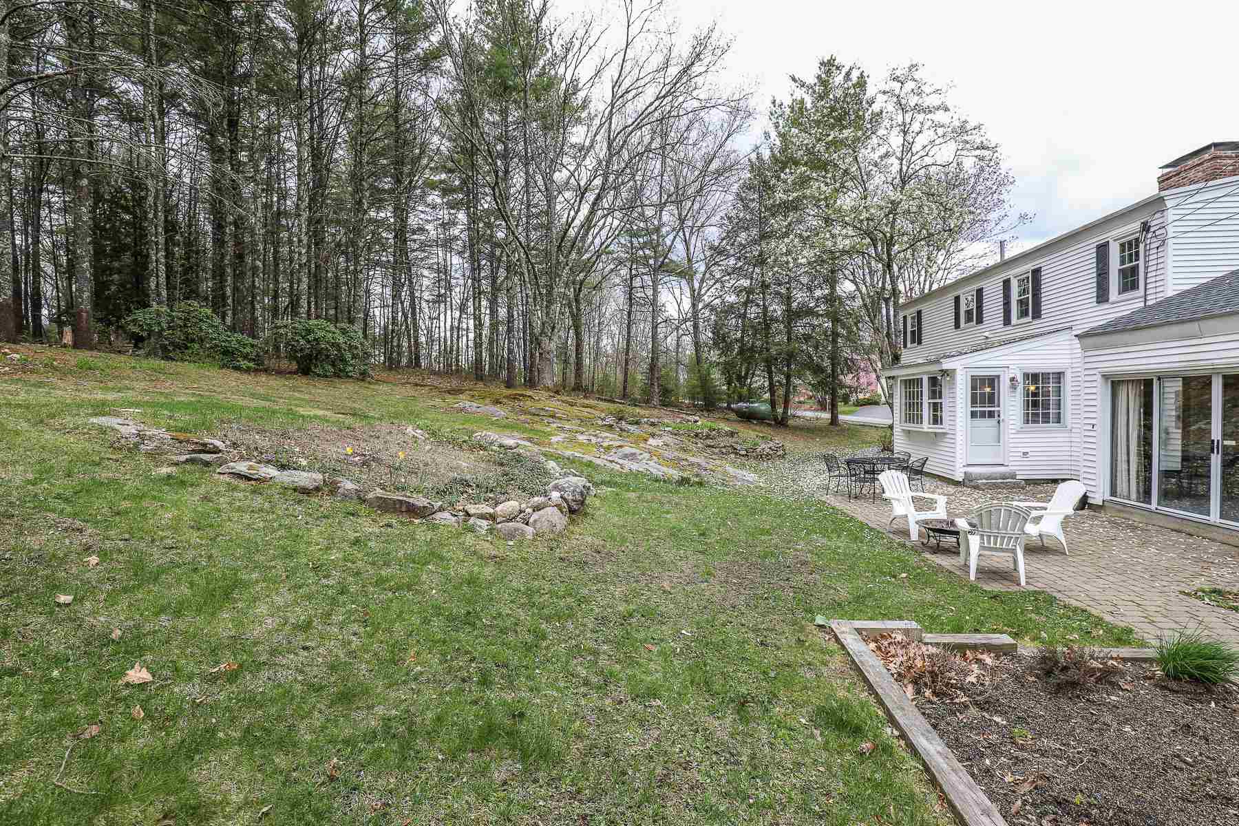 25 Smith Road Bedford, NH 03110 - Photo 32 of 35