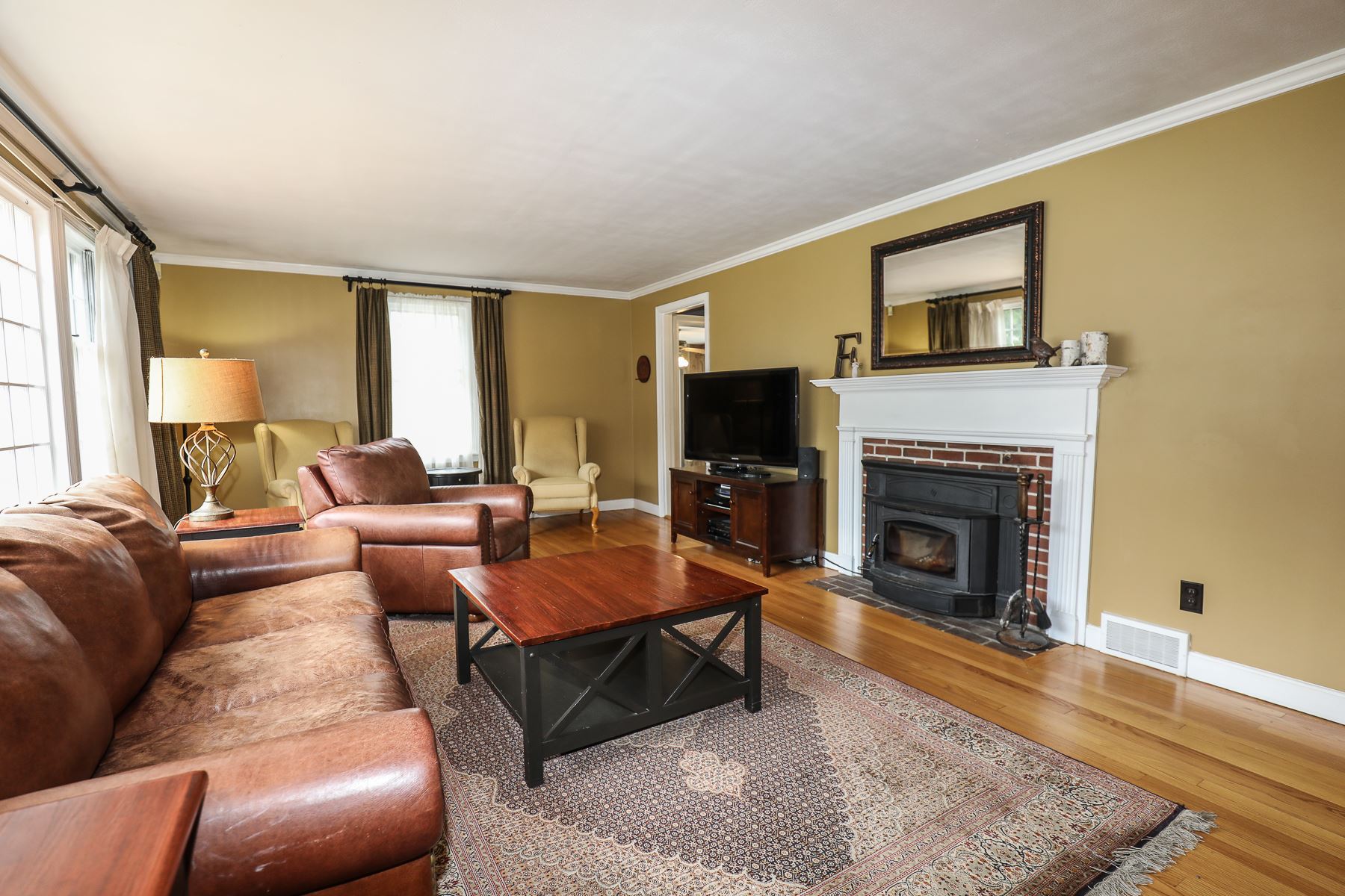 25 Smith Road Bedford, NH 03110 - Photo 5 of 35