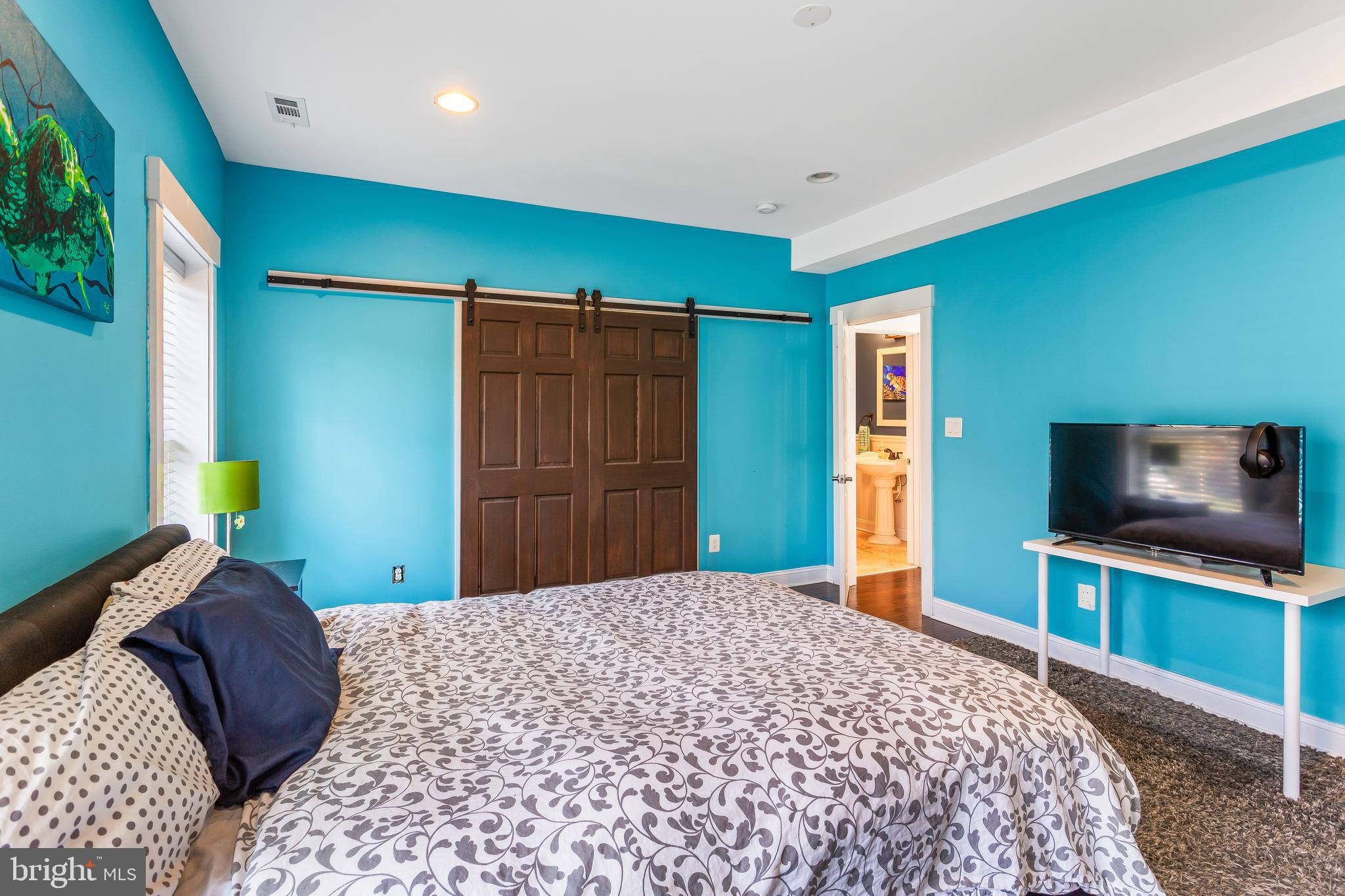 9805 Ashby Road Fairfax, VA 22031 - Photo 14 of 52 Gallery Image 14