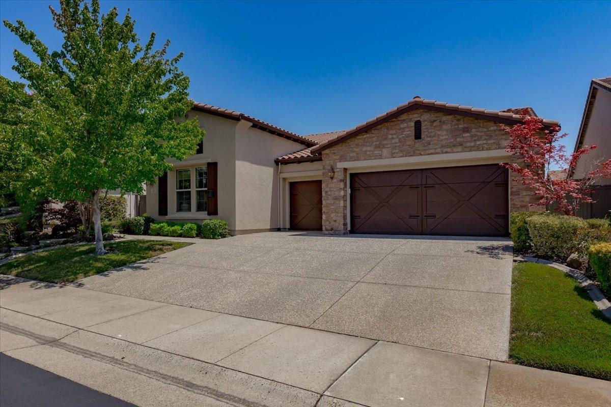 10 Buenvante Place, Sacramento, CA 95835 Compass