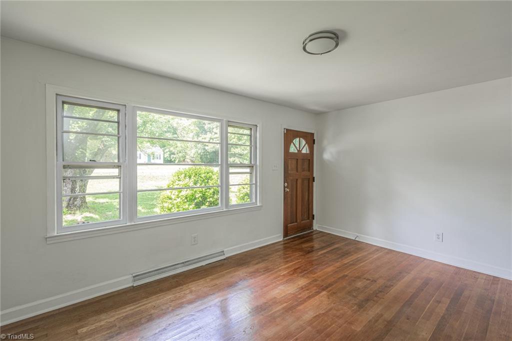 457 Brooks Road Reidsville, NC 27320 - Photo 17 of 34 Gallery Image 17