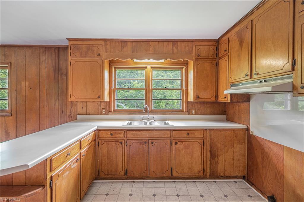 457 Brooks Road Reidsville, NC 27320 - Photo 26 of 34 Gallery Image 26